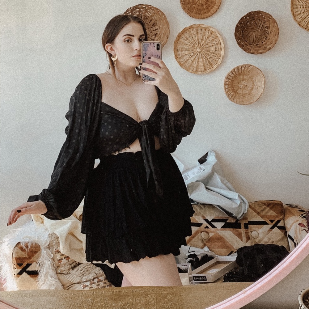 Black tiered mini skirt
